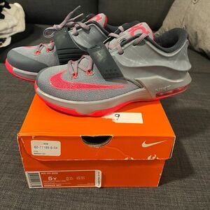 Nike Pink and Gray KD 7 Shoes 5Y New With Box Calm Before the Storm